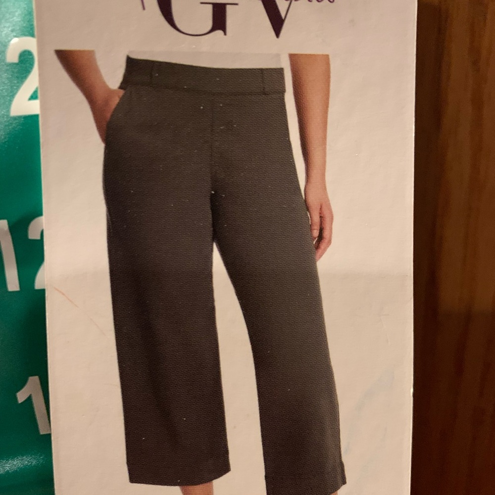 New 8, 12 Green Gloria Vanderbilt Women's Pull-On Wide-Leg Crop Pants